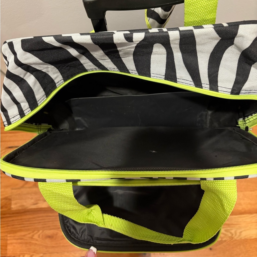 Kohl's Zebra Print Luggage Set with Lime Accents - Picture 8 of 9